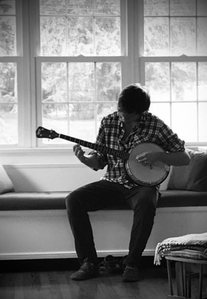 Long-Legged Guitar Pickin' Man